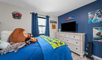 162 Lakeside Oaks Dr, Barrington, NH 03825