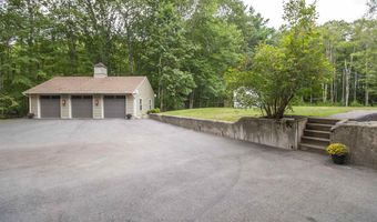 96 Pond View Dr, Auburn, NH 03032