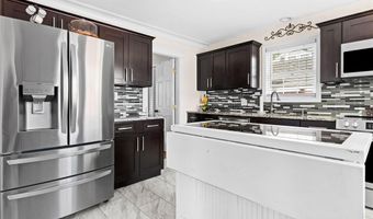 190 Auburn St, Cranston, RI 02910