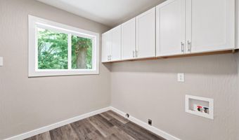 715 E Springfield St, Aurora, MO 65605