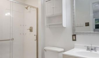 610 Summit Dr, Albany, GA 31707