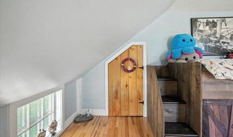 817 Riverside Dr, Augusta, ME 04330