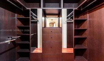19999 E Country Club Dr 1302, Aventura, FL 33180
