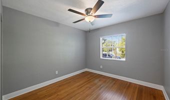 1111 GUERNSEY St, Orlando, FL 32804