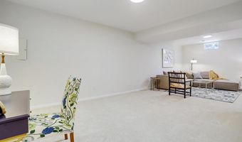 2385 WATTERS Gln, Falls Church, VA 22043