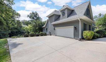 1000 133rd Dr, Amana, IA 52203