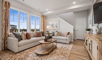 22589 E 47th Dr, Aurora, CO 80019