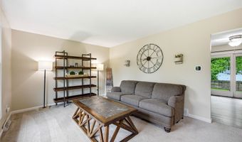 727 22nd Ave SW, Altoona, IA 50009