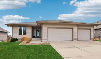 1315 Bailey Ct, Adel, IA 50003