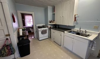 16 Walter St, Bangor, ME 04401