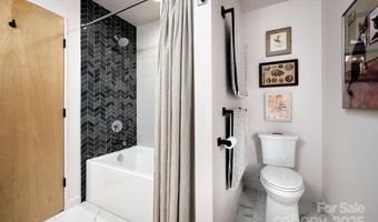 26 Winnfred St, Asheville, NC 28806