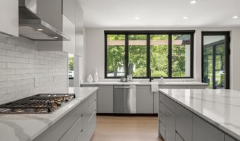 3112 N ROSSER St, Alexandria, VA 22311
