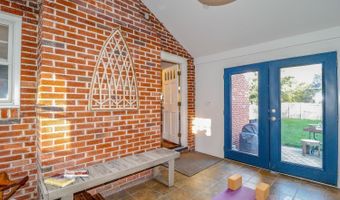 82 Kempson Pl, Metuchen, NJ 08840