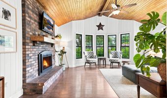 301 Walnut Ln, Apple Valley, MN 55124