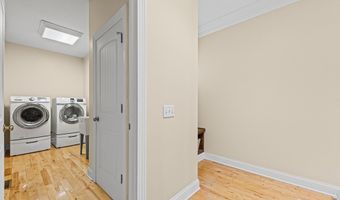 2820 Ashwood Dr, Alliance, OH 44601