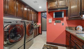 2882 Conestoga Cir, Alpine, CA 91901