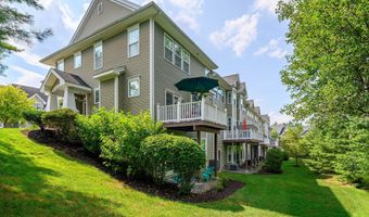 73 Lawrence Ave 73, Danbury, CT 06810