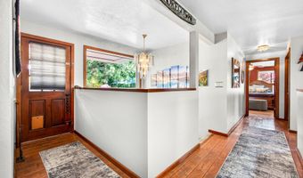 1245 LINNWOOD Dr, Albany, OR 97322