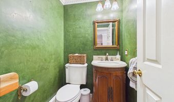 23 Elmwood Dr, Berkley, MA 02779