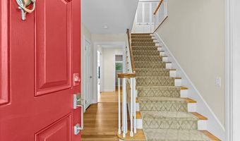 240 S Cove Rd, Burlington, VT 05401