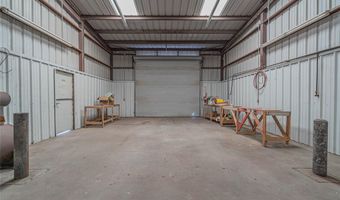 707 S Wickham St, Alvord, TX 76225