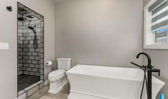 1625 W Burton Dr, Brandon, SD 57005