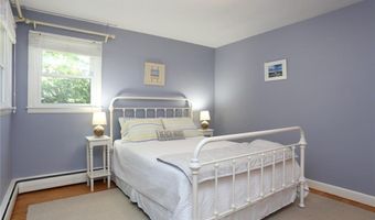 5 ODonnell Rd, Middletown, RI 02842