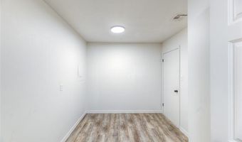 1063 Rolling Meadows Ct, Bartlesville, OK 74006