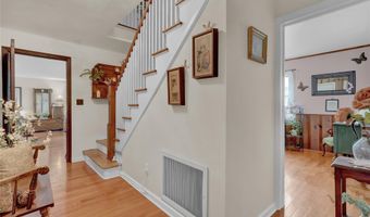 336 Richmond Ave, Amityville, NY 11701