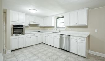1124 Sharp Rd, Baton Rouge, LA 70815