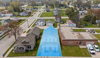 323 5TH St, Algoma, WI 54201