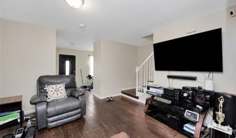 59 Oak St, Amityville, NY 11701