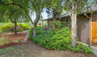 740 Park St, Ashland, OR 97520