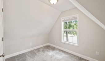 402 S 11th St, Adel, IA 50003