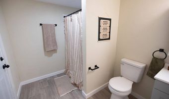 1217 W 3rd St, Anderson, IN 47304