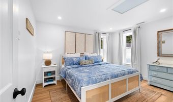 17 Goose Island Rd, Narragansett, RI 02882