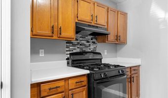 7220 Crestside Dr, Austell, GA 30168