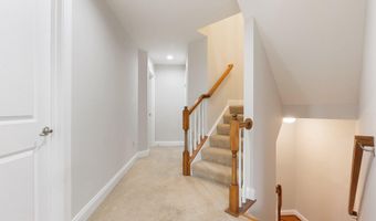 25792 RACING SUN Dr, Aldie, VA 20105