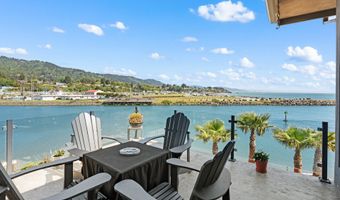 108 SEA CLIFF Ter, Brookings, OR 97415