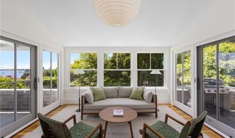 47 Longfellow Rd, Jamestown, RI 02835