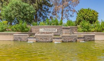 5733 S AMBERWOOD Dr, Chandler, AZ 85248