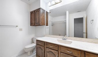 14900 Le Grande Dr, Addison, TX 75001