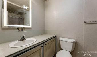 2212 Willow St, Caldwell, ID 83605