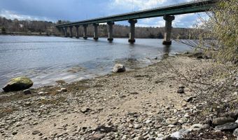 17 Footbridge Rd, Belfast, ME 04915