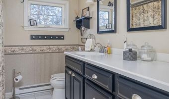 59 Spice Bush Trl, Narragansett, RI 02882
