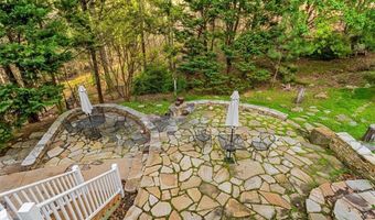 1072 Berrie Pl, Asheboro, NC 27205