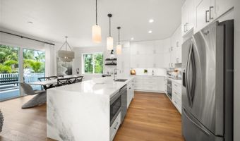 120 WHITE Ave, Anna Maria, FL 34216