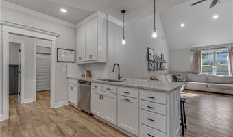 13 Hinckley Cir, Bella Vista, AR 72714