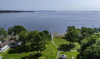 99 Dockside Ln, Belfast, ME 04915