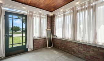 3191 Glenmore Ave, Cincinnati, OH 45211